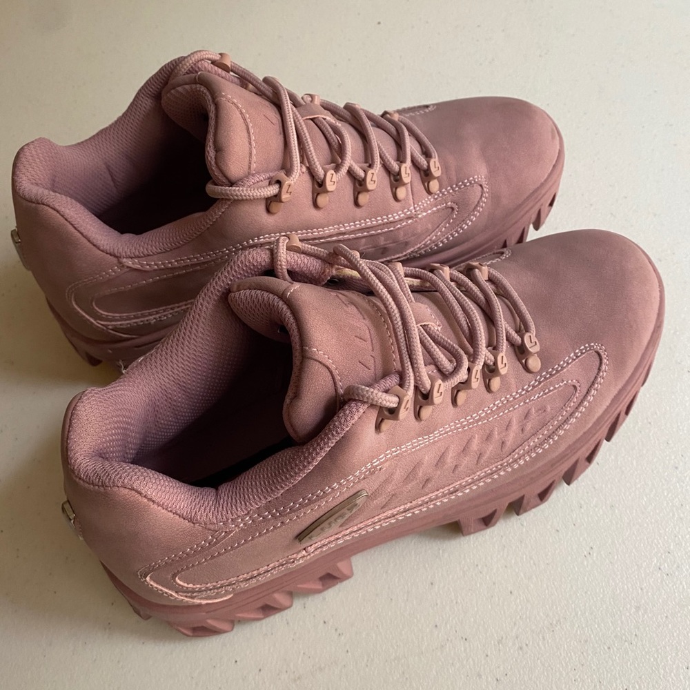 Blush rose Lugz boots